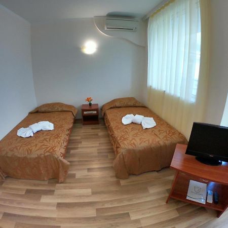 Hotel Incognito Pomorie Exteriör bild