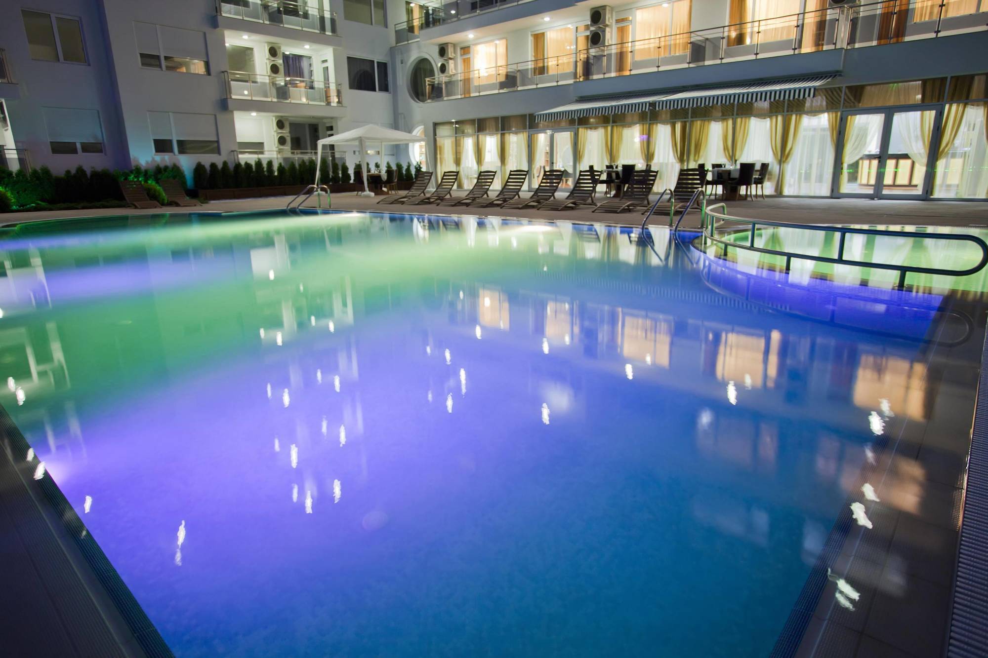 Hotel Incognito Pomorie Exteriör bild