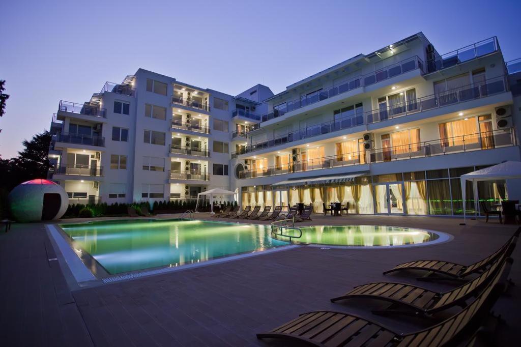 Hotel Incognito Pomorie Exteriör bild
