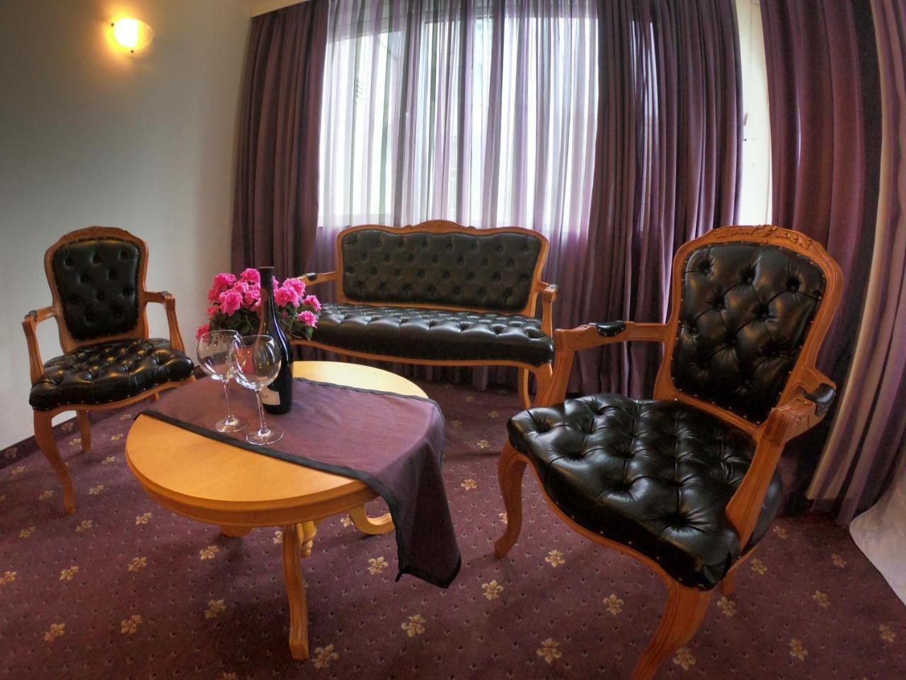 Hotel Incognito Pomorie Exteriör bild