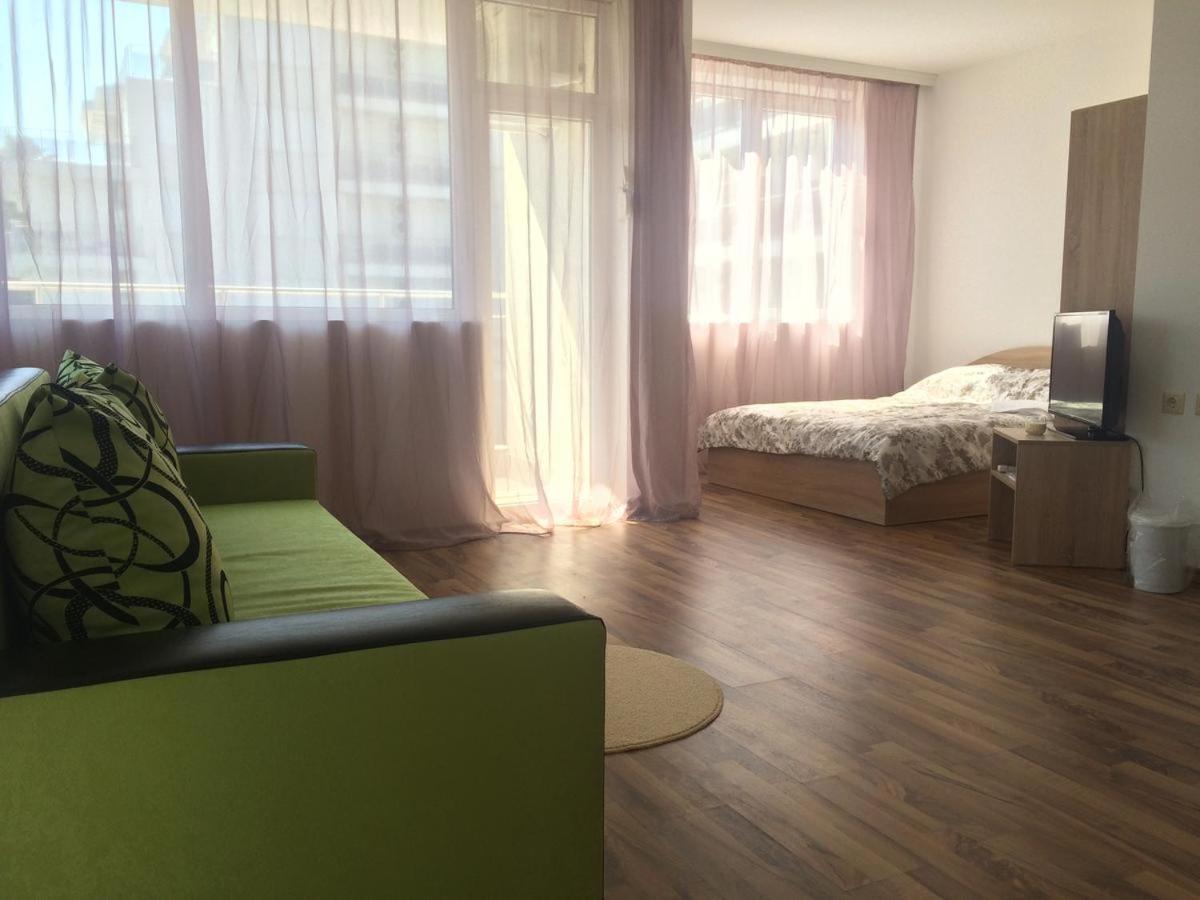 Hotel Incognito Pomorie Exteriör bild