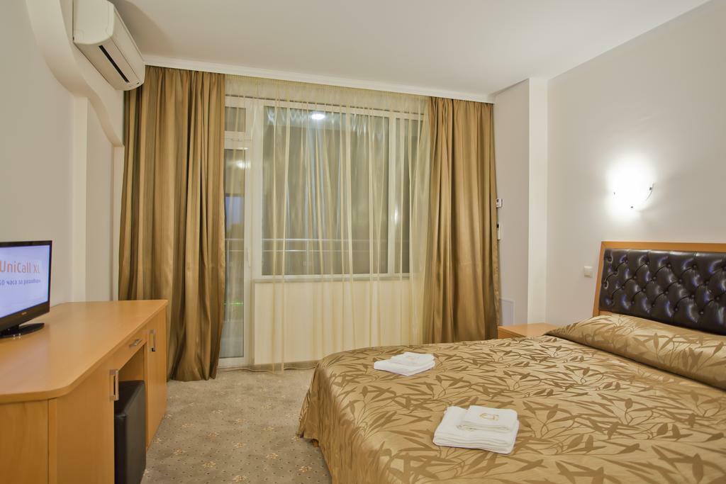 Hotel Incognito Pomorie Exteriör bild